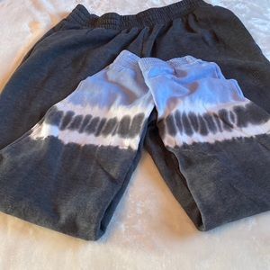 Pink sweatpants size medium with pockets in excellent condition